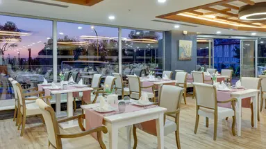 RAMADA HOTEL & SUITES BY WYNDHAM KUSADASI