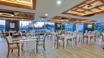 RAMADA HOTEL & SUITES BY WYNDHAM KUSADASI