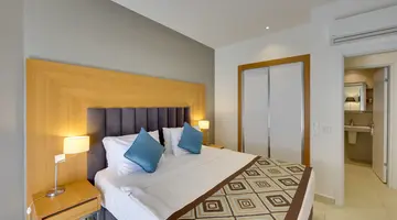 RAMADA HOTEL & SUITES BY WYNDHAM KUSADASI