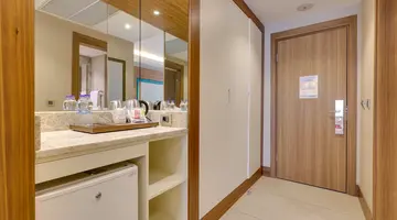 RAMADA HOTEL & SUITES BY WYNDHAM KUSADASI