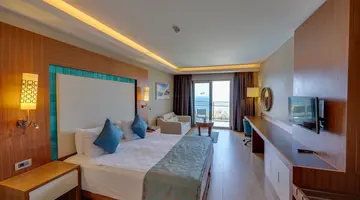 RAMADA HOTEL & SUITES BY WYNDHAM KUSADASI