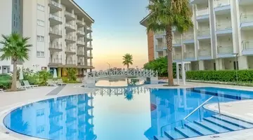 RAMADA HOTEL & SUITES BY WYNDHAM KUSADASI