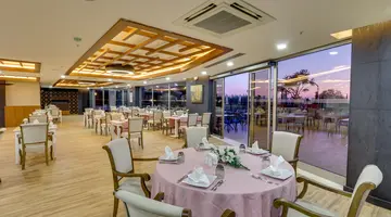 RAMADA HOTEL & SUITES BY WYNDHAM KUSADASI
