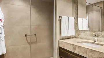 Ramada Hotel & Suites By Wyndham