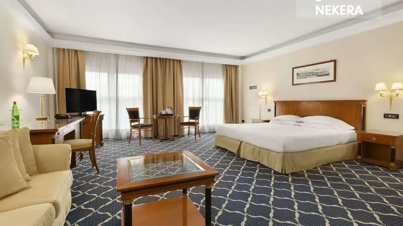 RAMADA NAPLES HOTEL