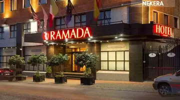 RAMADA NAPLES HOTEL