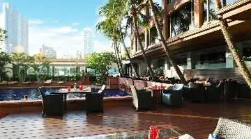 Ramada Plaza by Wyndham Bangkok Menam Riverside