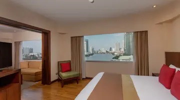 RAMADA PLAZA BY WYNDHAM BANGKOK MENAM RIVERSIDE