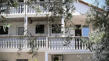 RATKO APARTMENTS