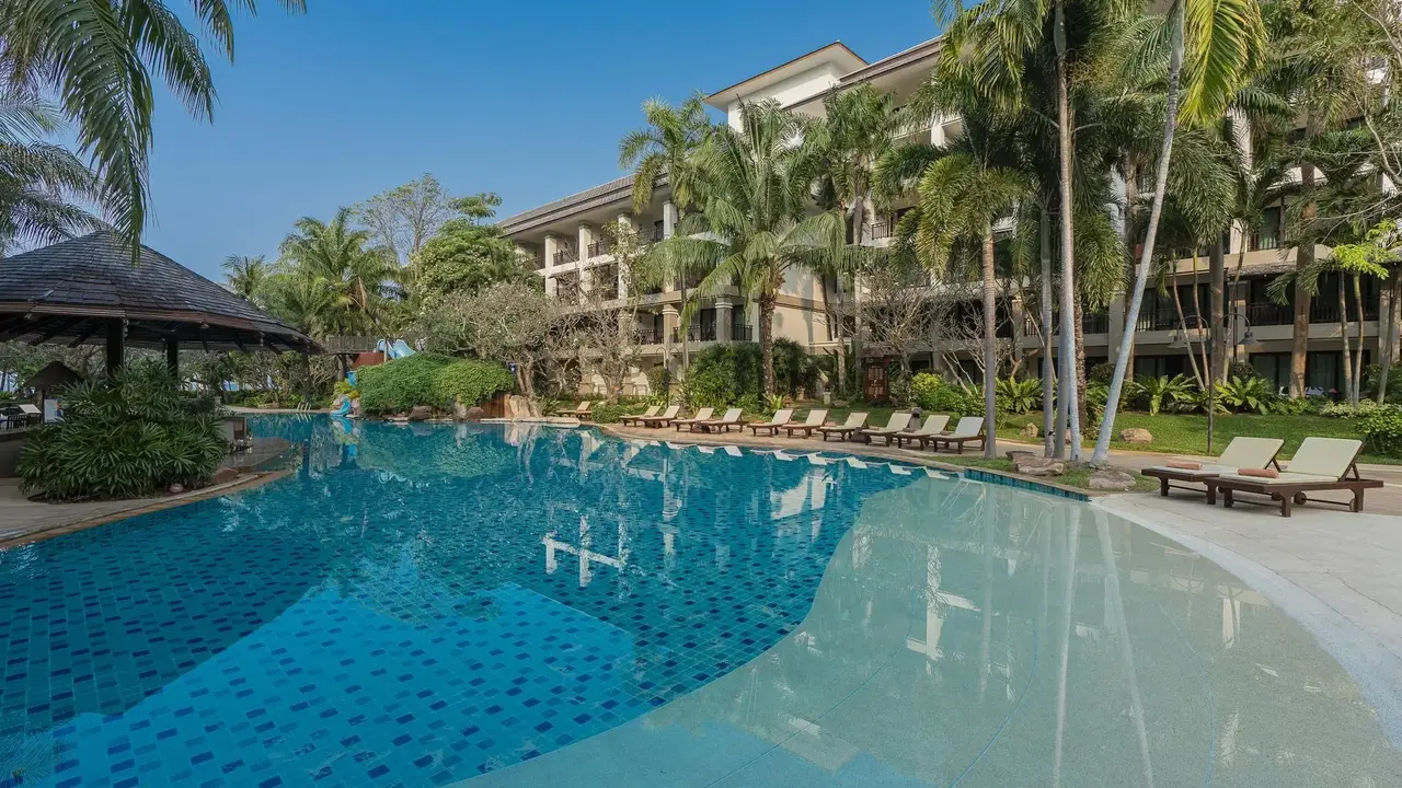 RAVINDRA BEACH RESORT AND SPA