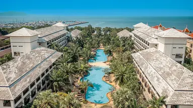 Ravindra Beach Resort & Spa 