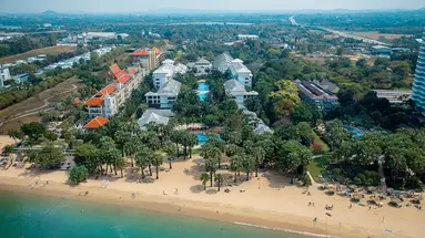 Ravindra Beach Resort & Spa 