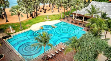 Ravindra Beach Resort & Spa 