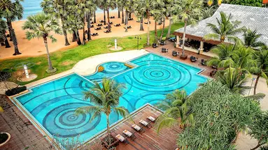 Ravindra Beach Resort & Spa 