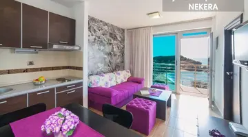 Raymond Apartments