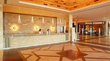 Real Marina Hotel & Spa