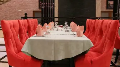 RED CASTLE HOTEL
