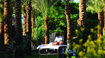 REEF OASIS BEACH RESORT