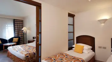REEF OASIS BEACH RESORT