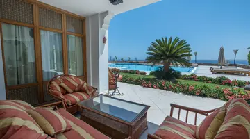 REEF OASIS BEACH RESORT