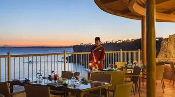 REEF OASIS BEACH RESORT
