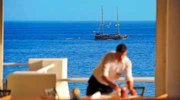 Reef Oasis Beach Resort