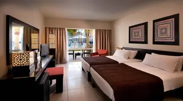 Reef Oasis Beach Resort