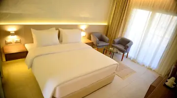 REEF OASIS BEACH RESORT