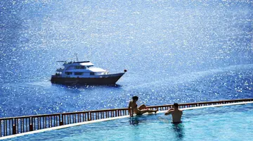 REEF OASIS BLUE BAY RESORT & SPA