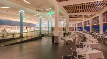 REEF OASIS BLUE BAY RESORT & SPA