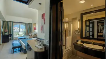 REEF OASIS BLUE BAY RESORT & SPA