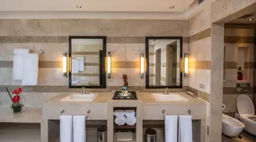 REEF OASIS BLUE BAY RESORT & SPA