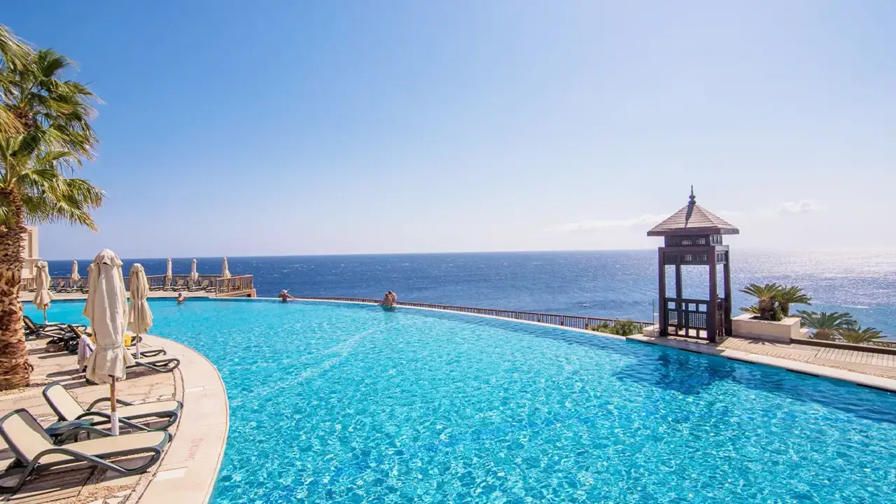 Reef Oasis Blue Bay