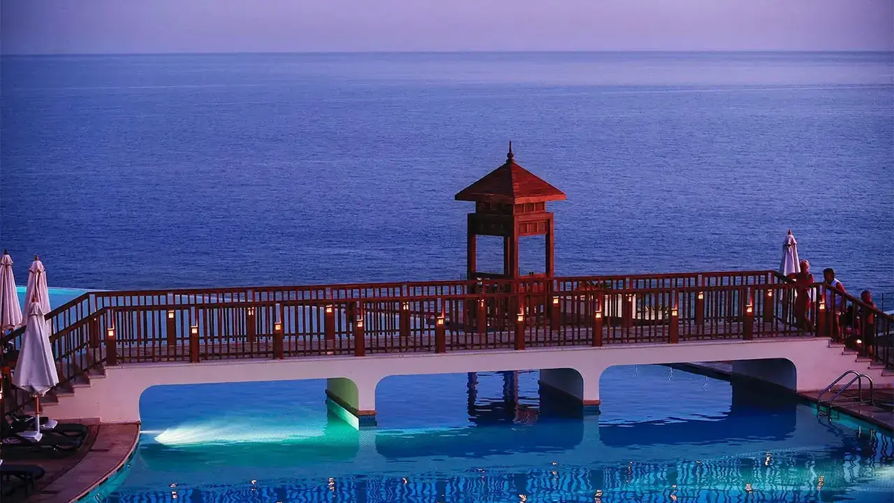 Reef Oasis Blue Bay