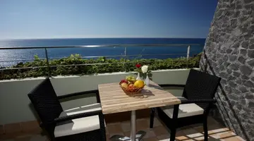 Regency Cliff