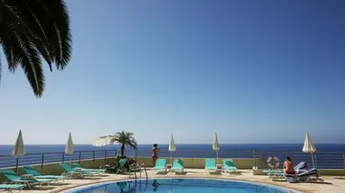 Regency Cliff