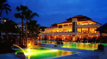 Regency Country Club Apartments & Suites