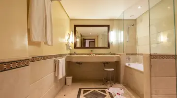 Regency Hotel & Spa