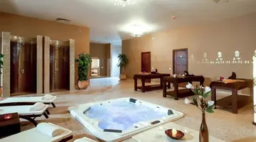 REGENCY PLAZA AQUA PARK & SPA
