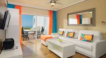 REGENCY TORVISCAS APARTMENTS AND SUITES