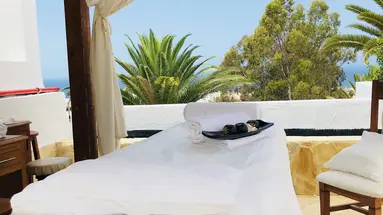 REGENCY TORVISCAS APARTMENTS AND SUITES
