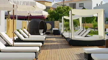REGENCY TORVISCAS APARTMENTS AND SUITES
