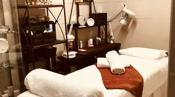 REGENCY TORVISCAS APARTMENTS AND SUITES