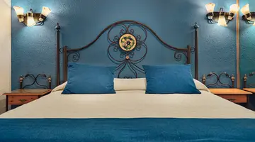 REGENCY TORVISCAS APARTMENTS AND SUITES
