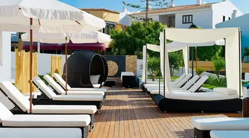 Regency Torviscas Apartments & Suites