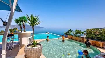 Regina Blue Hotel