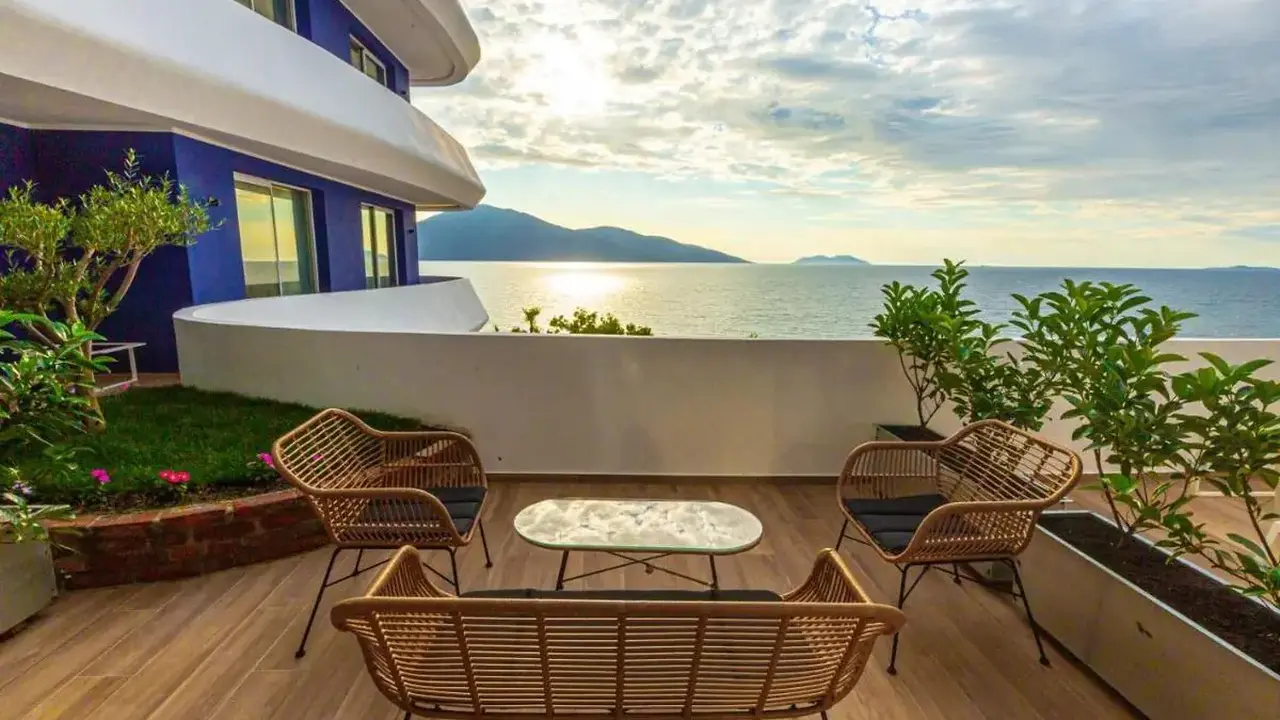 Regina Blue Hotel