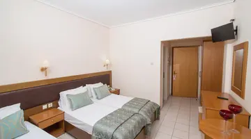 REGINA MARE HOTEL
