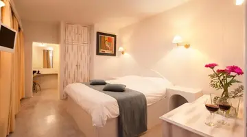 REGINA MARE HOTEL