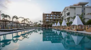 Regina Palm Resort